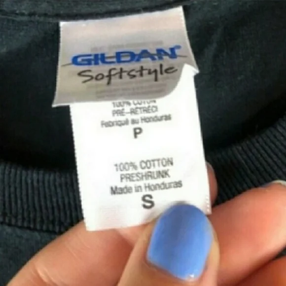 Taylor Swift The Red Tour Short Sleeve Tee Womens Small - Picture 4 of 4